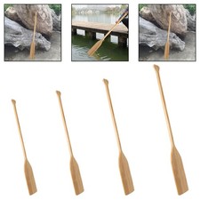 Pagaie de canoë en bois avec