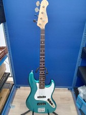 Guitare basse électrique