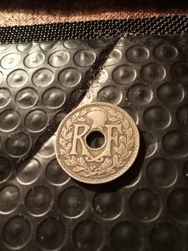 Une monnaie france centimes - monnaie,
