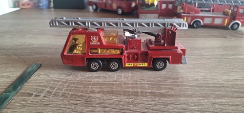 Véhicules miniatures pompiers - véhicules,