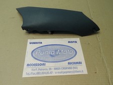 Cache carénage latéral