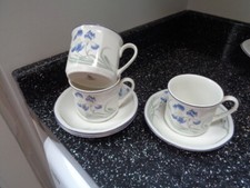 Tasses et soucoupes ROYAL