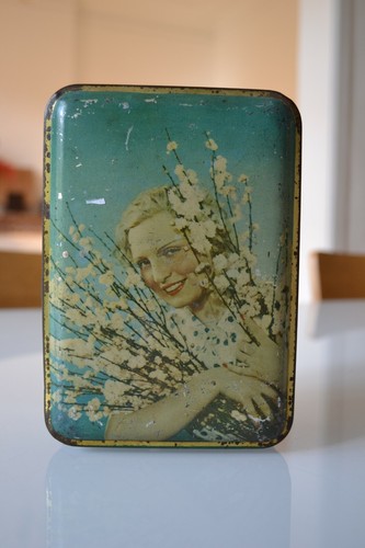 Art deco 1930 femme branches - &,