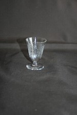 Verre a liqueur ancien en