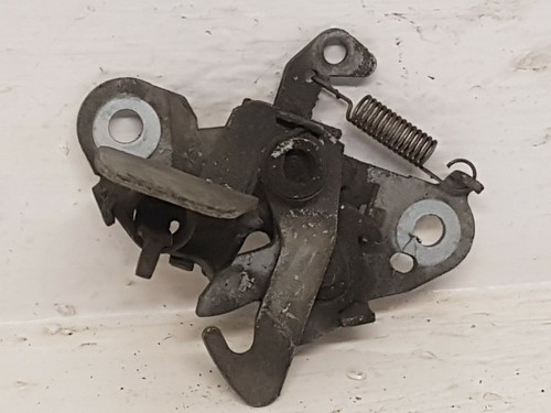 Système attache capot - , moteur