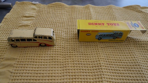 Dinky toys england bus - dinky,
