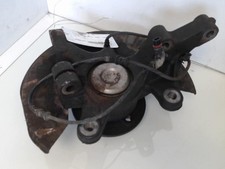 Moyeu avant gauche MERCEDES