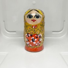 Poupée russe Matriochka 13 cm avec décor doré en bois fait main