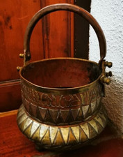 Chaudron cuivre ancien seau à charbon Maroc Pieds tripode