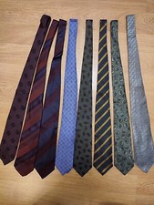 LOT X8 CRAVATES - DONT  HERMES