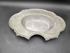 Grand plat à barbe en étain