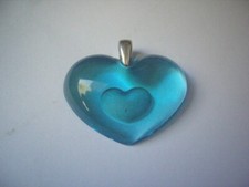 Lalique Coeur Bleu Turquoise avec béliére argent  3,5 cm sur 2,5 cm en cristal