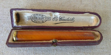 fume cigarette ancien en ambre