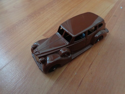 Dinky toys atlas - atlas, Éditions