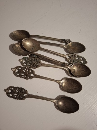Lot petites cuilleres en - de, 8