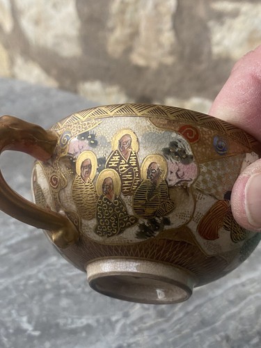Tasse sous - tasse,