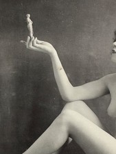 Ancienne photo portrait jeune femme Nue bras levé Atelier Artiste statuette 1900