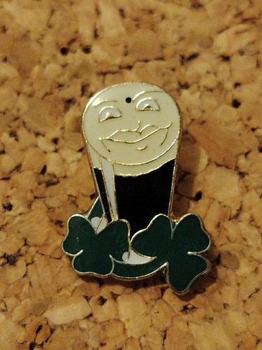 Pin bière guinness saint - pin's,