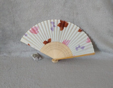 Eventail en bois et tissu