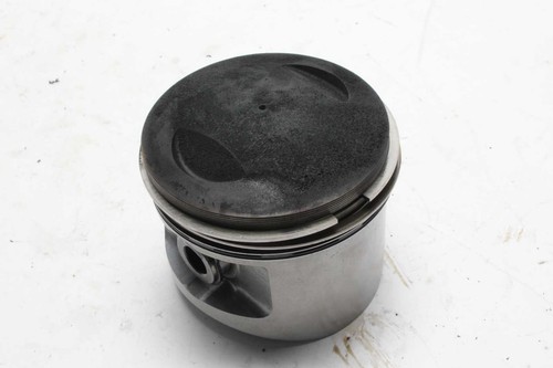 Piston avec segments cylindre