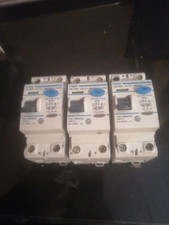 Lot de 3 Interrupteurs différentiel Type Ac 25A 30 mA Type AC HAGER