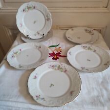 Six assiettes à dessert