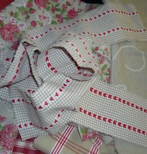 BANDE TISSU COEUR ROUGE TRAVAUX COUTURE DECORATION CHALET MONTAGNE