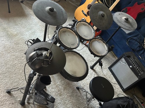 Roland 17kvs drums - roland, v-drums