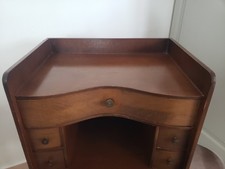 TABLE DE CHEVET A TIROIRS STYLE LOUIS XV EN BON ETAT