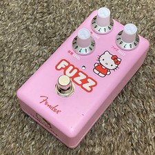 Pédale d'effet guitare Fender Hello Kitty Fuzz rose Fender x Hello Kitty Coll...