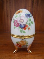 OEUF PORCELAINE BOITE A BIJOUX tripode VINTAGE