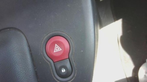 Bouton warning renault - de,