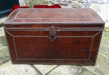 Malle coffre cuir clouté bronze phoenix antique trunk coffer XVIIème siècle