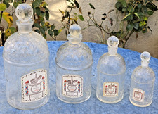 Belle série ancienne de 4 flacons / Eau de Cologne aux ABEILLES