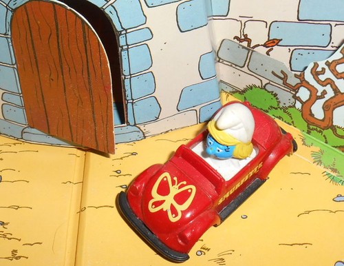 Voiture rouge schtroumpfette - rouge,