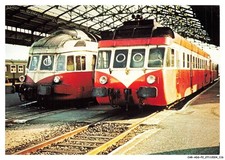 CAR-ADSP2-0136-15 - AUTORAILS - TRAMWAYS - Aurillac - Renault cotoyant un Rena