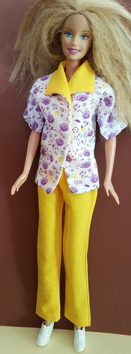 Barbie lot vêtements - barbie, poupée