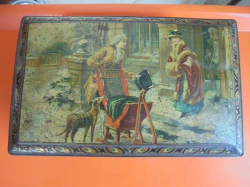 Ancienne boîte tôle - ancienne, en
