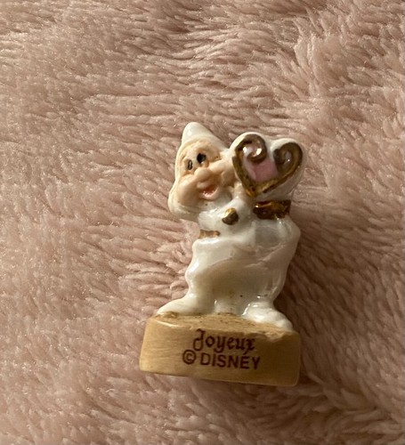 Feve disney jaune - feve,