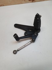 Ensemble Platine De Repose Pied Et Sélecteur Ducati Diavel