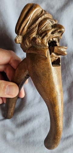 Casse noix noisettes art - noisettes,