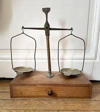 Balance trébuchet ancien bois