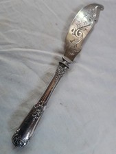 Petit couteau a gateau migniardise manche argent fourré Minerve