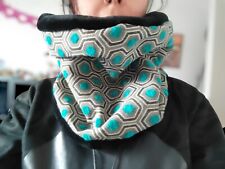 Snood col tour cou écharpe polaire noire Fluffy et tissu rigide mosaïque