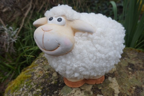 Na0877 figurine mouton - a,