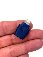 Heat it - The Smartphone-Powered Insect Bite Solut iPhone Lightning