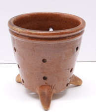 -JOLI ANCIEN EGOUTTOIR MOULE A FROMAGE FAISSELLE TERRE CUITE VERNISSEE VITRINE D