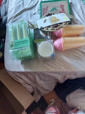 lot bazar pour cuisine bougie, un coffret cupcake, 