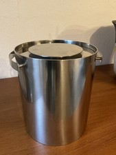 SEAU A GLACONS MINIMALISTE "STELTON, ARNE JACOBSEN" EN INOX (1967)