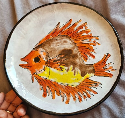 Rare assiette table signée - de,